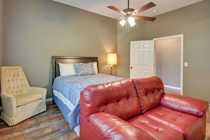 Hopkinsville Home: Walk to Downtown!