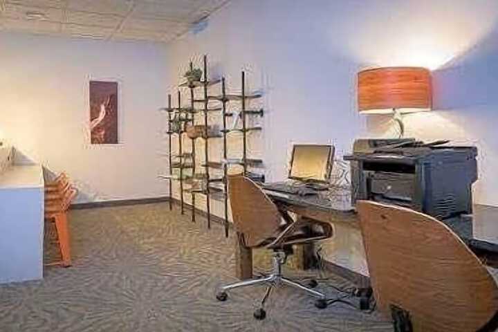 Business Center 33 of 33