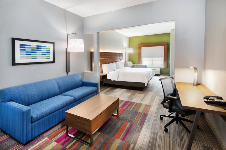 Room 40 of 75