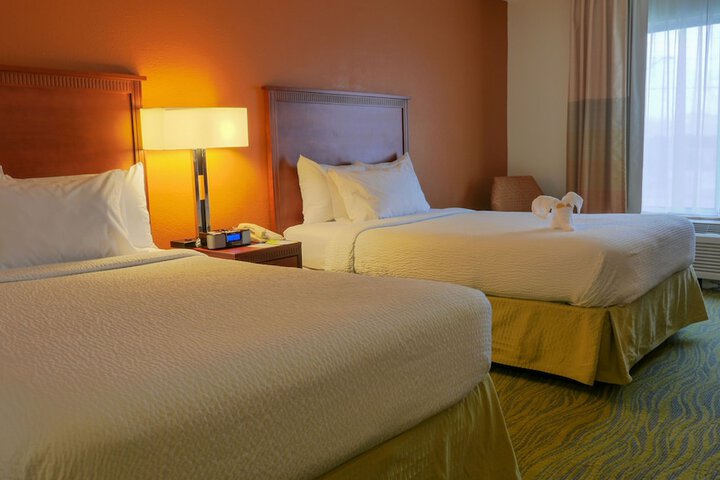 Room 15 of 38