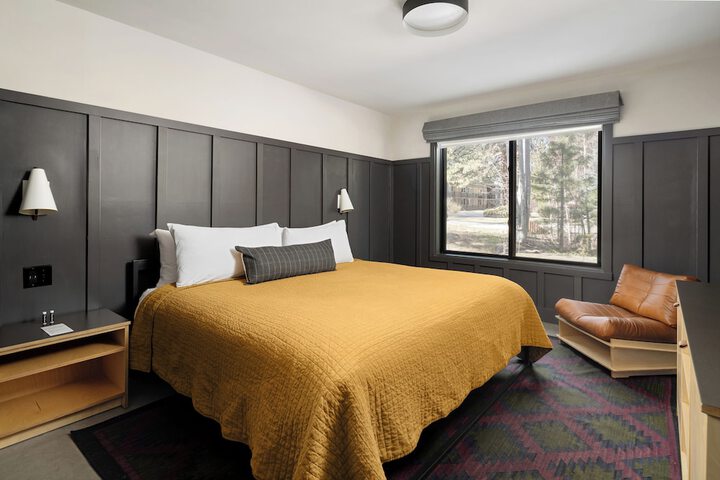 Room 70 of 119