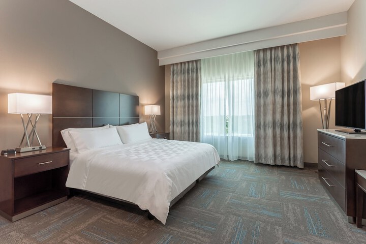 Room 18 of 32