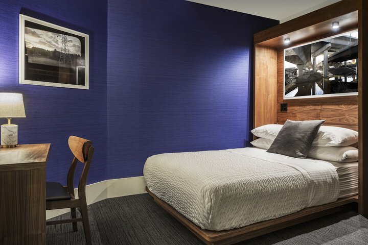 Room 28 of 36