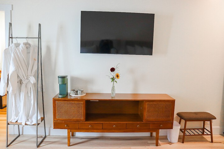 Room 14 of 25