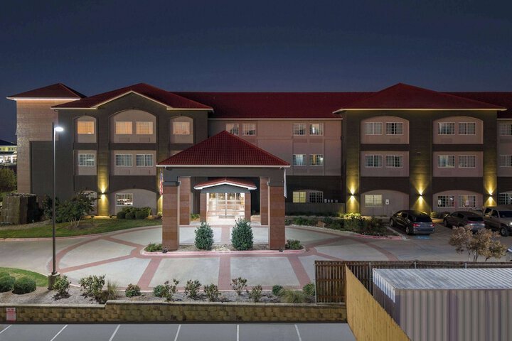 Hotel 3 of 72