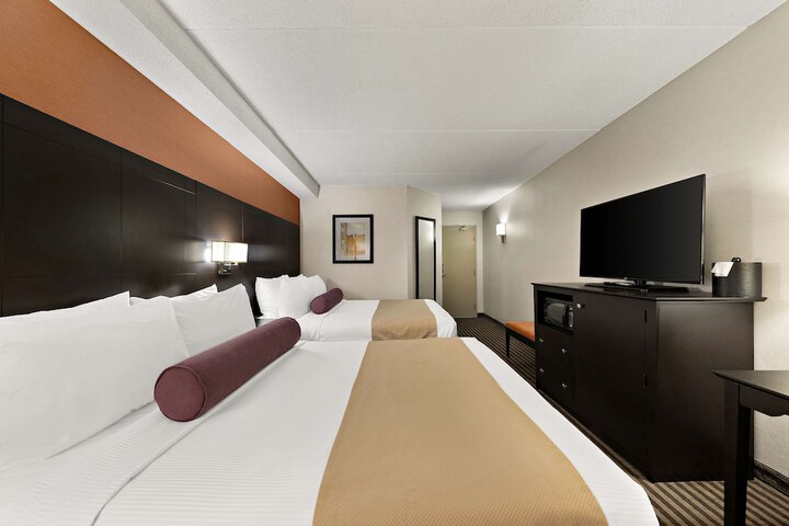 Room 25 of 38