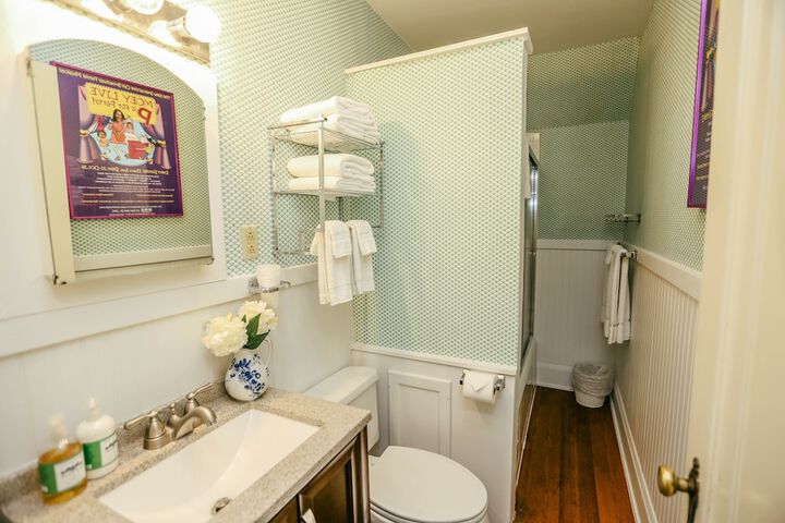 Room 87 of 275