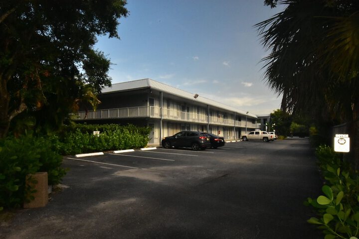 Days Inn by Wyndham Stuart