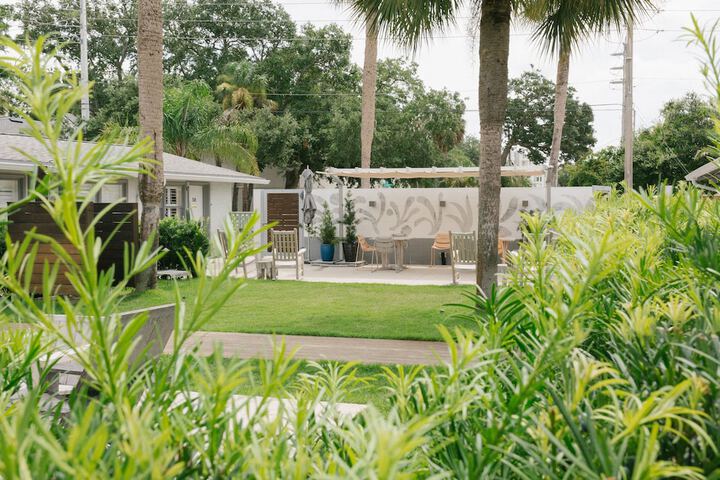 The Hotel Palms Courtyard