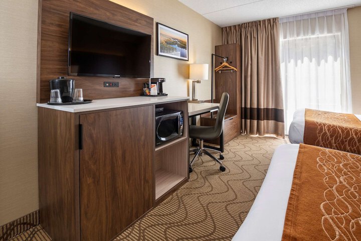 Room 5 of 28