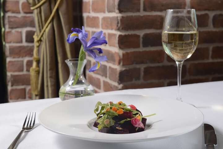 Dining 69 of 88