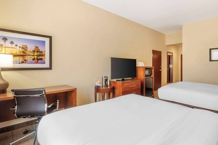 Room 37 of 60