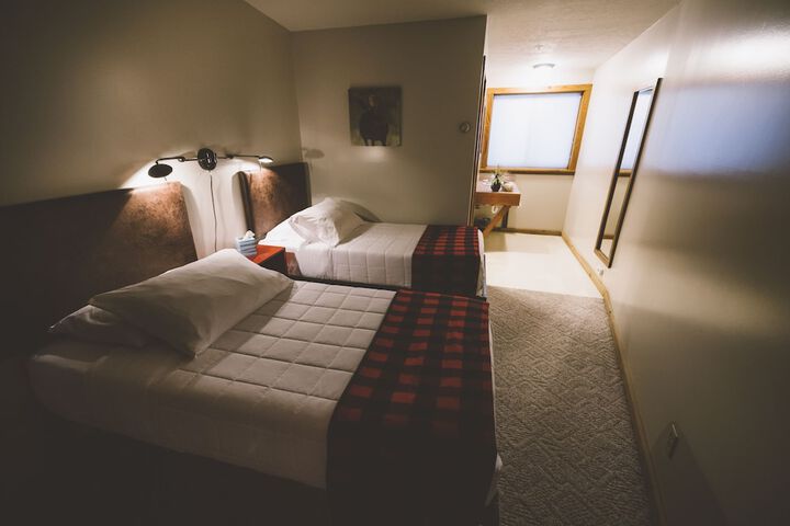 Room 9 of 14