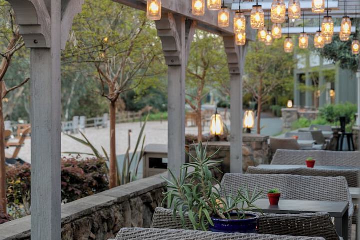 River Terrace Inn