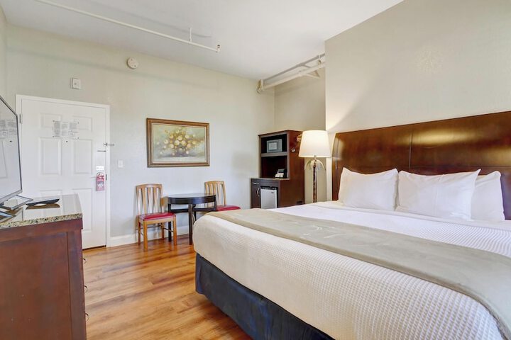 Crystal Bay Historic Hotel