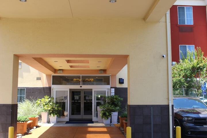Hotel 5 of 150