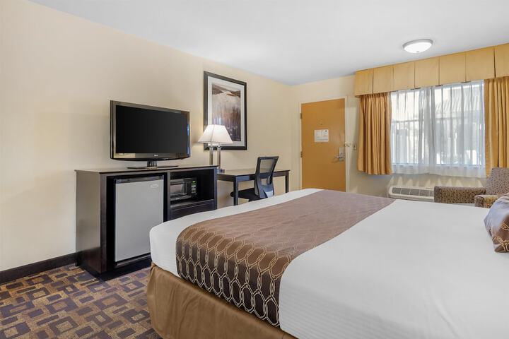 Best Western Plus Inn of Hayward
