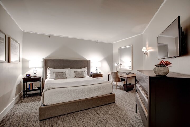Room 48 of 64