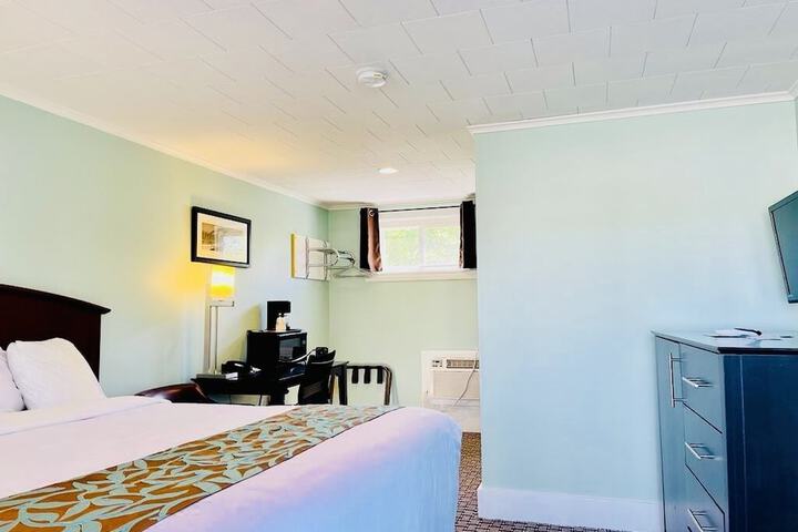 Room 42 of 58