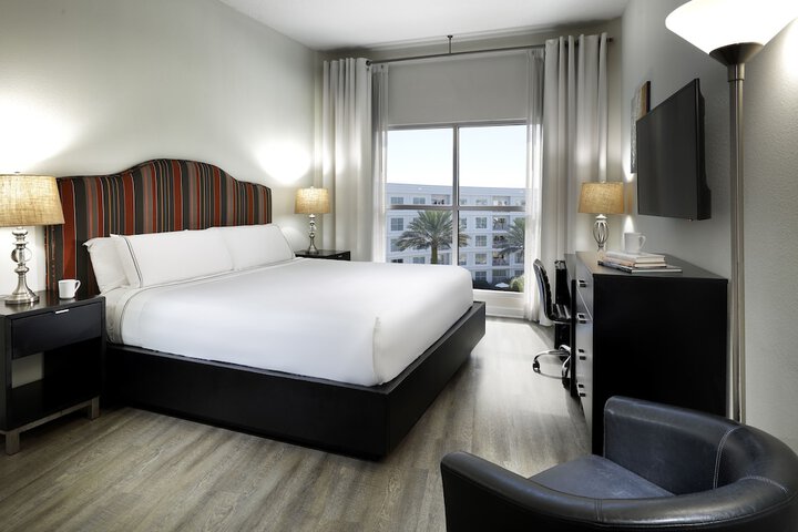 Room 121 of 184