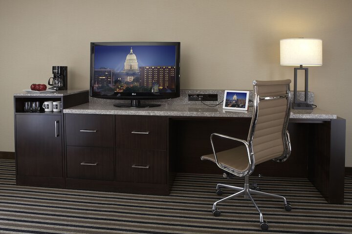 The Madison Concourse Hotel and Governors Club