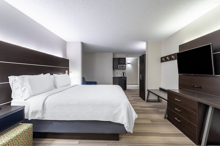 Room 26 of 75