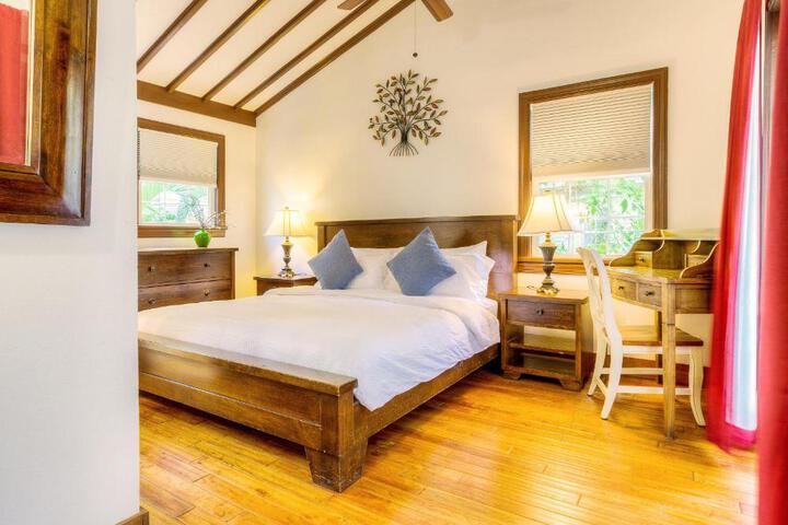Key West Harbor Inn - Adults Only