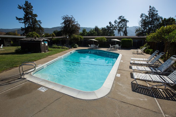 Pool 9 of 61
