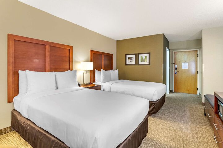 Room 32 of 38