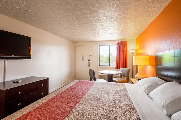 Room 22 of 35