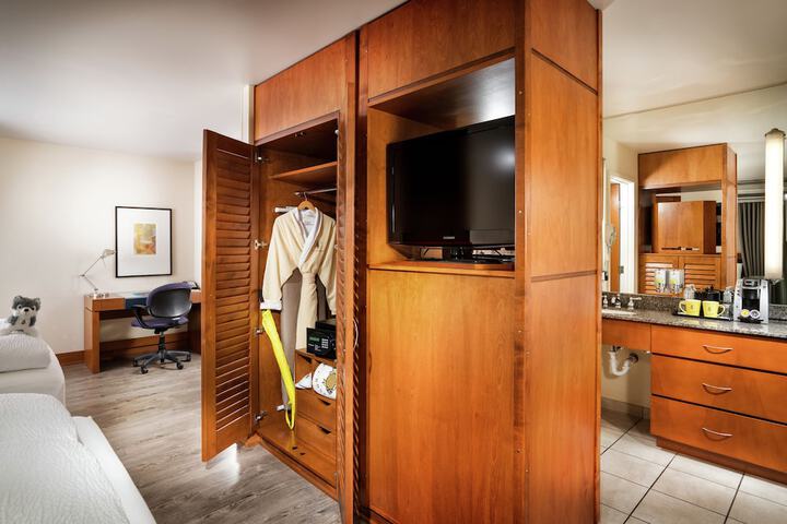 Room 18 of 35