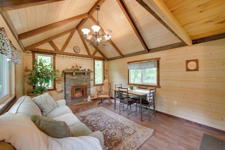 Tranquil Creekside Cabin in Dutch Country!