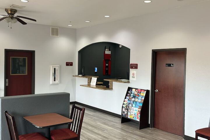 Suburban Studios Clute - Lake Jackson