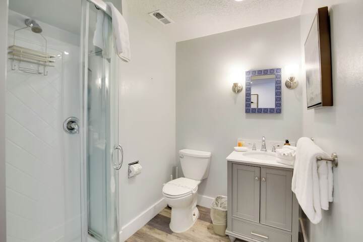 Lincoln City Beach Condo: Clubhouse & Pool Access!
