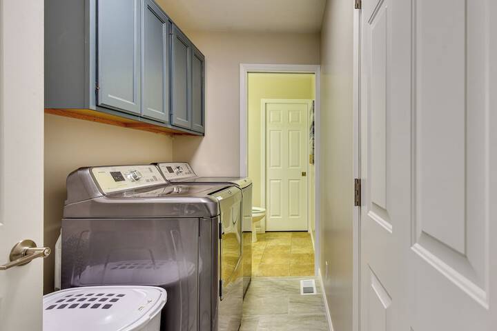 Family-friendly Clearfield Home w / Hot Tub!
