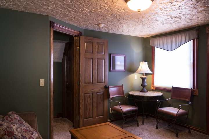 Room 42 of 92
