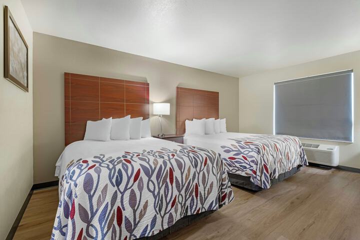 Red Roof Inn Charlestown