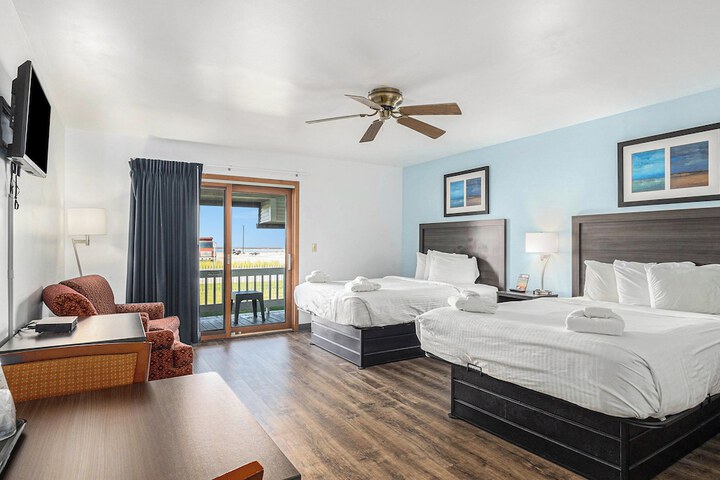 Snyders Shoreline Inn