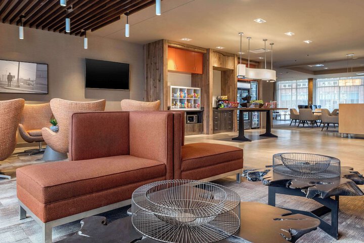 Hotel Interior 10 of 47