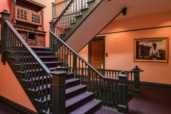 Montvale Hotel