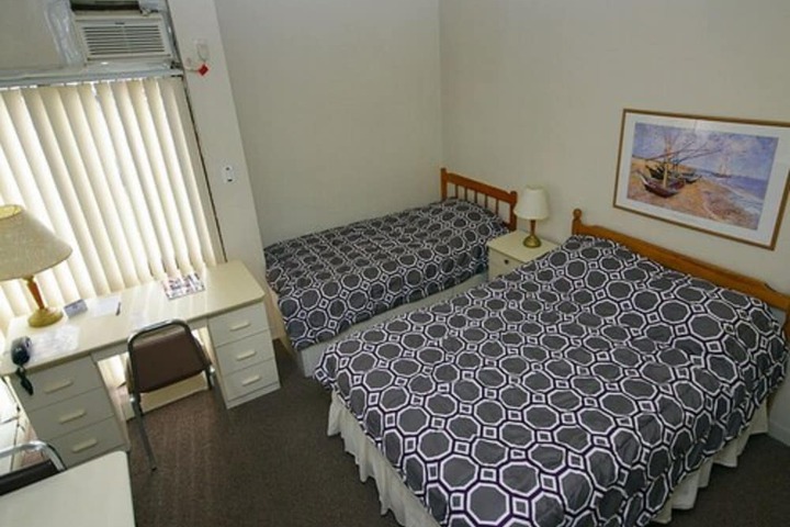 Room 16 of 25