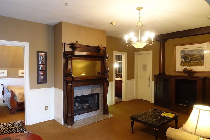 Room 39 of 151
