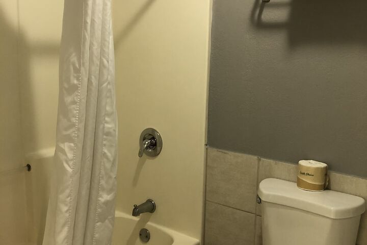 Room 81 of 115