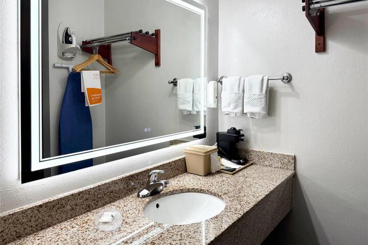 QUALITY INN AND SUITES