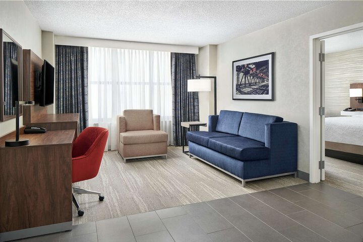 Room 42 of 60