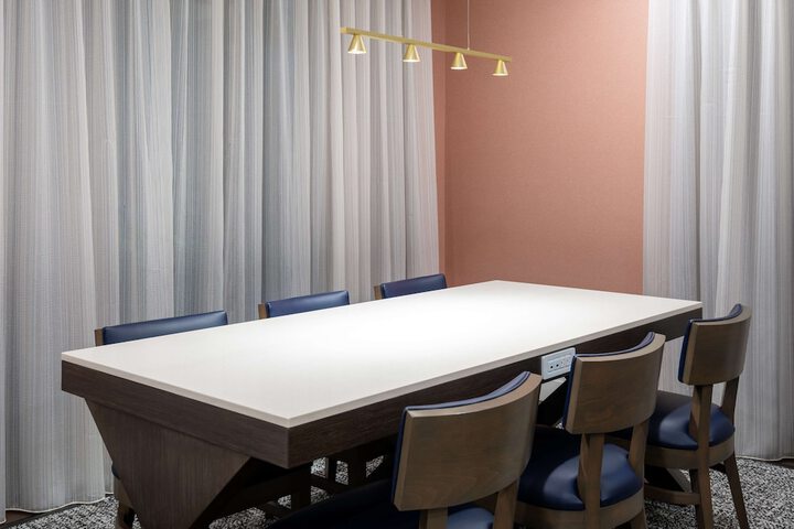 Hampton Inn & Suites Hartford / Farmington