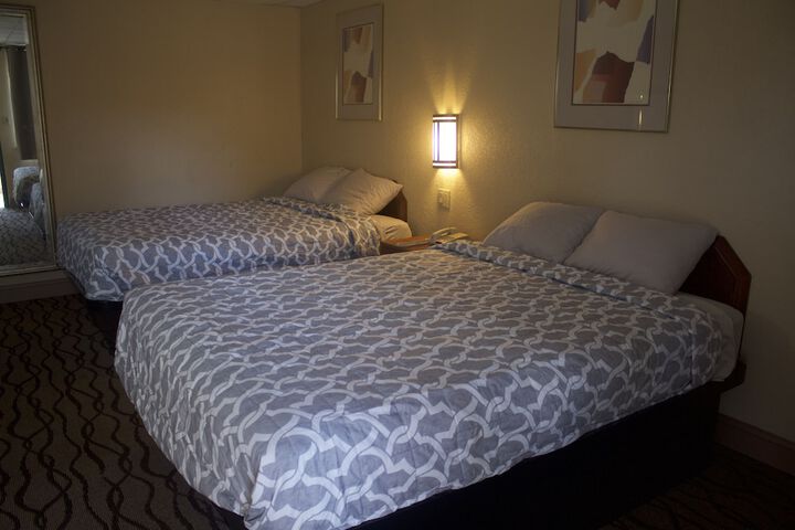 Room 9 of 21