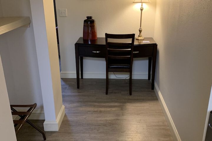 Room 65 of 98