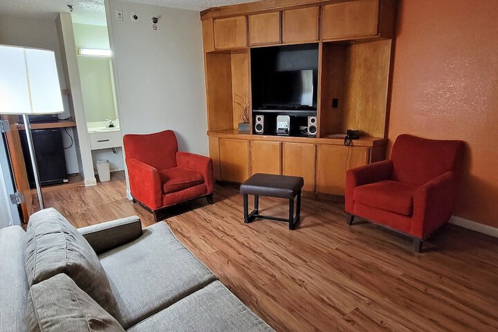 Room 15 of 31