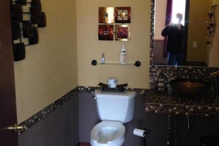 Room 12 of 21